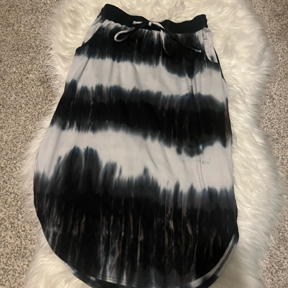 Black and White Tie-Dye Skirt